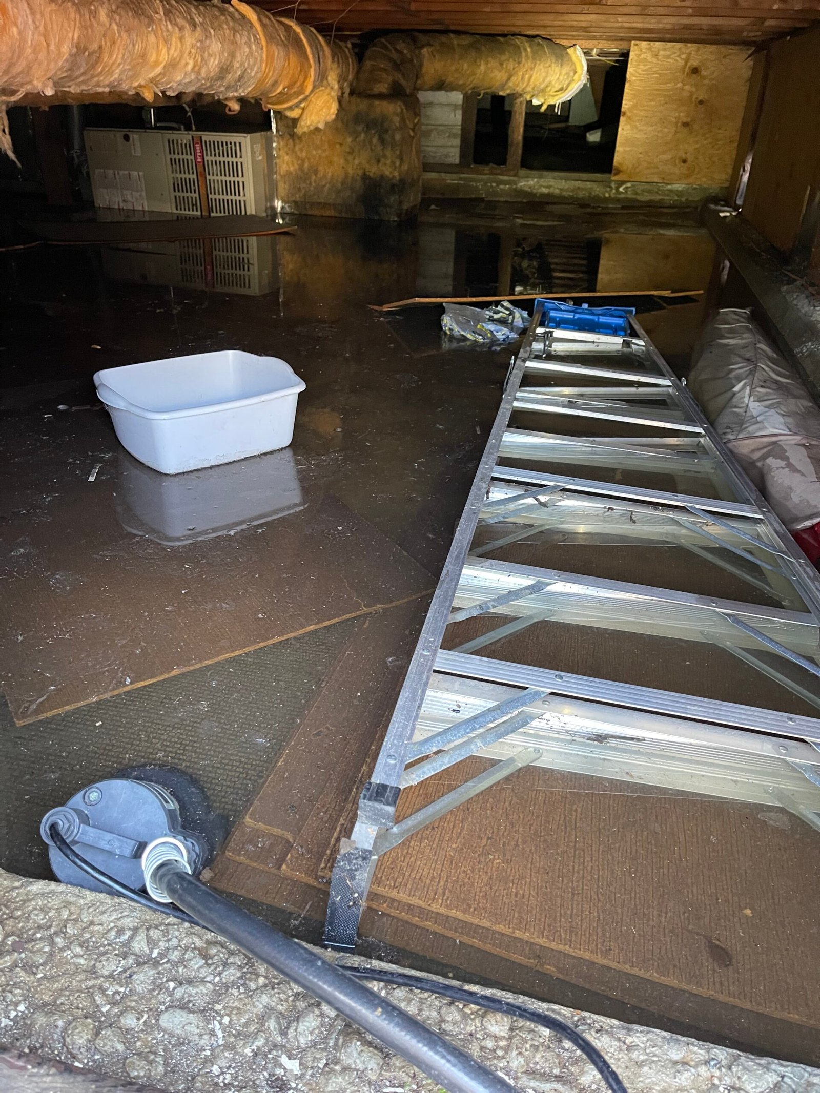 Emergency pipe leak repair by Handy Bay Plumbing